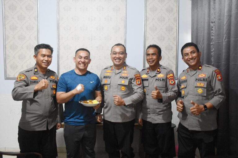 Kapolres Bulukumba Beri Surprise Dandim, Momen Hangat TNI-Polri