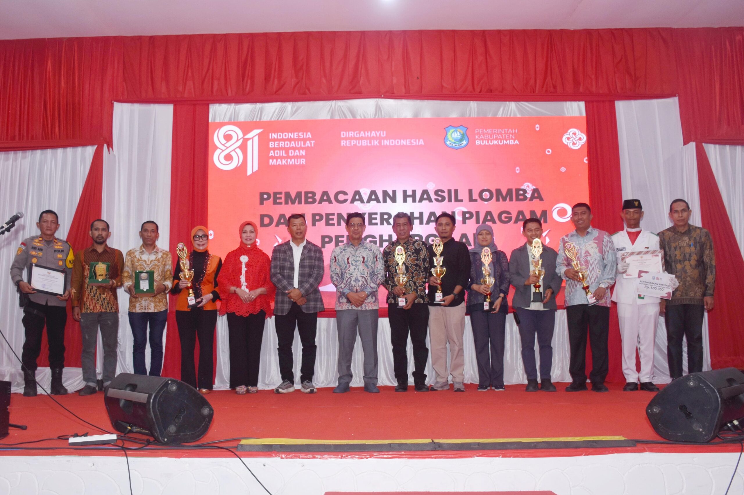 Kapolsek Ujung Bulu Raih Penghargaan Usai Amankan Nobar Piala Dunia