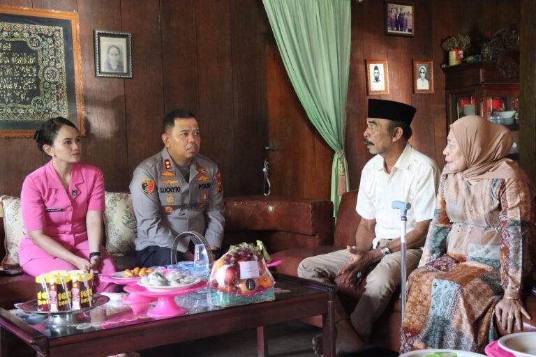 Kapolres Bulukumba Silaturahmi dengan Purnawirawan dan Warakawuri
